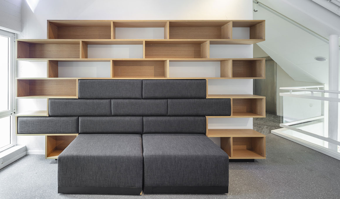 פינת ישיבה אומנותית